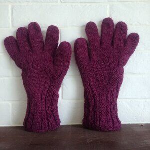 100% wool knit gloves magenta purple approx M/L fit